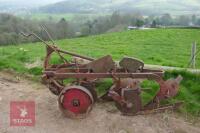 INTERNATIONAL 3F PLOUGH