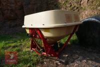 VICON P304 FERTILISER SPINNER - 3