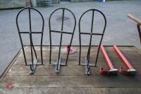 5 SADDLE RACKS