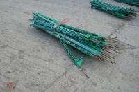 25 GREEN ELEC FENCING STAKES - 2