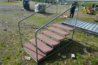 GALVANISED STEP PLATFORM - 4