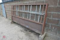 4 HD CALF/STIRK FEED BARRIERS - 2