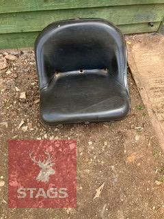 TRACTOR/MOWER SEAT