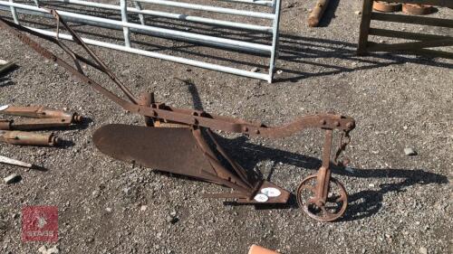 SOUTH MOLTON VINTAGE RIDGE PLOUGH