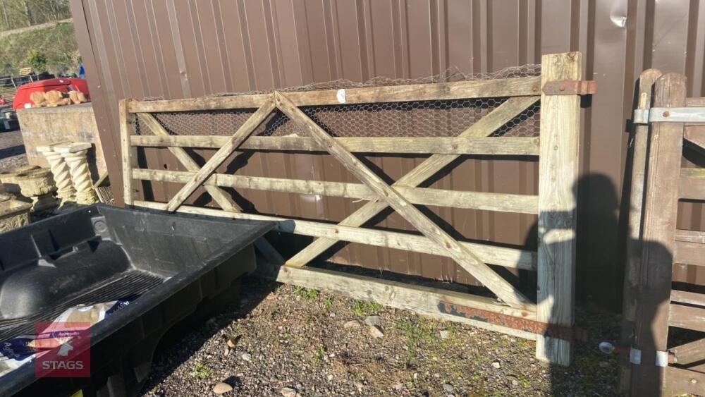 10' WOODEN GATE