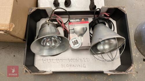 2 HEAT LAMPS & BULBS