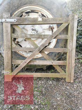 WOODEN HUNTING GATE