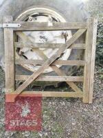 WOODEN HUNTING GATE