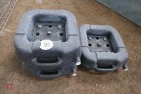 3 PLASTIC EUROBLOC LICK BLOCK HOLDERS