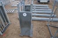 GALVANISED SHEEP RACE STOP GATE - 4