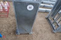 GALVANISED SHEEP RACE STOP GATE - 6