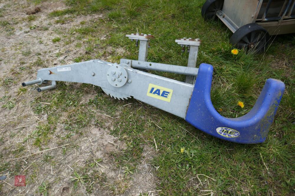 IAE MK4 5 SUPER CATTLE CRUSH HEAD SCOOP