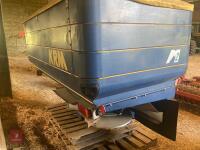 KRM BOGBALLE M2 FERTILISER SPREADER - 10