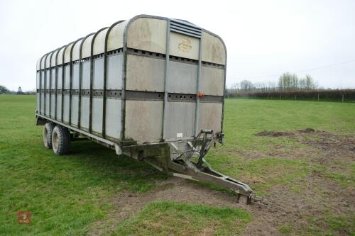 2002 BATESON 20' LIVESTOCK TRAILER