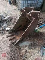 JCB DIGGER BUCKET (S/R)