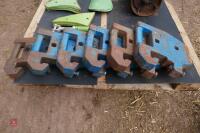 6 FORD 25KG FRONT TRACTOR WEIGHTS - 5