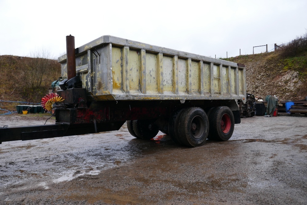 17' ALLOY BODY TWIN AXLE TIPPING TRAILER