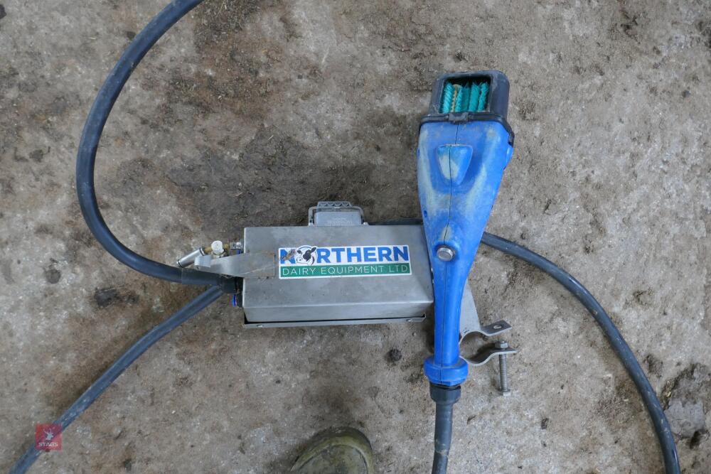 NORTHERN DAIRY EQUIPMENT AUTO TEAT BRUSH