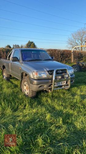 2005 TOYOTA HILUX