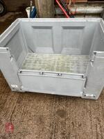 PLASTIC CRATE WITH TOP - 4