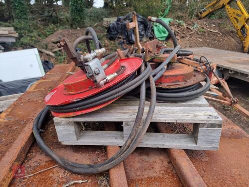 2 HYDRAULIC REELS FOR MANITOU