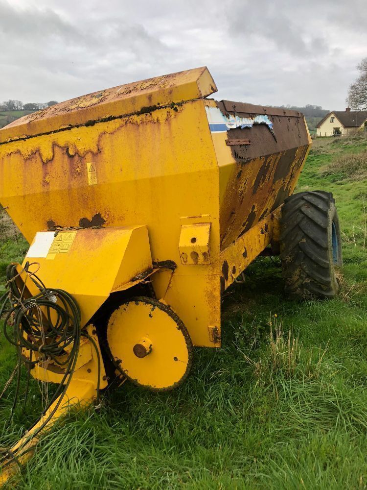 SHELBOURNE REYNOLDS 1600 FYM SPREADER (S/R)