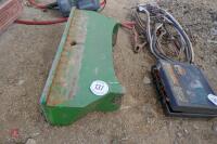 JOHN DEERE FRONT TRACTOR WEIGHT BLOCK - 3