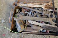 METAL BOX & TOOLS - 4