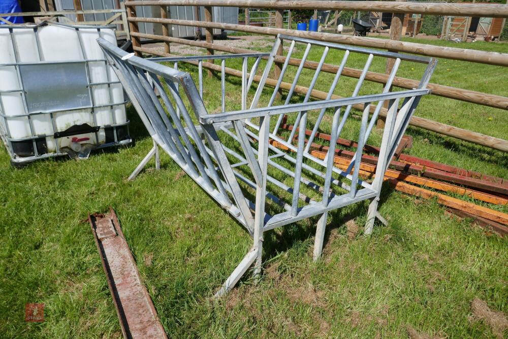 GALVANISED ROUND BALE CRADLE