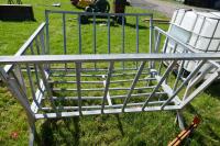 GALVANISED ROUND BALE CRADLE - 4