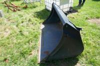 5' FRONT TRACTOR BUCKET - 6