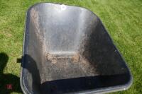 2 WHEEL EQUESTIAN WHEELBARROW - 7