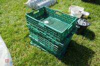 11 PLASTIC FOLDING TRAYS - 4