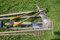 QTY GARDEN HAND TOOLS - 5