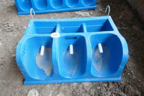 WYDALE HOOK ON 3 TEAT MILK FEEDER