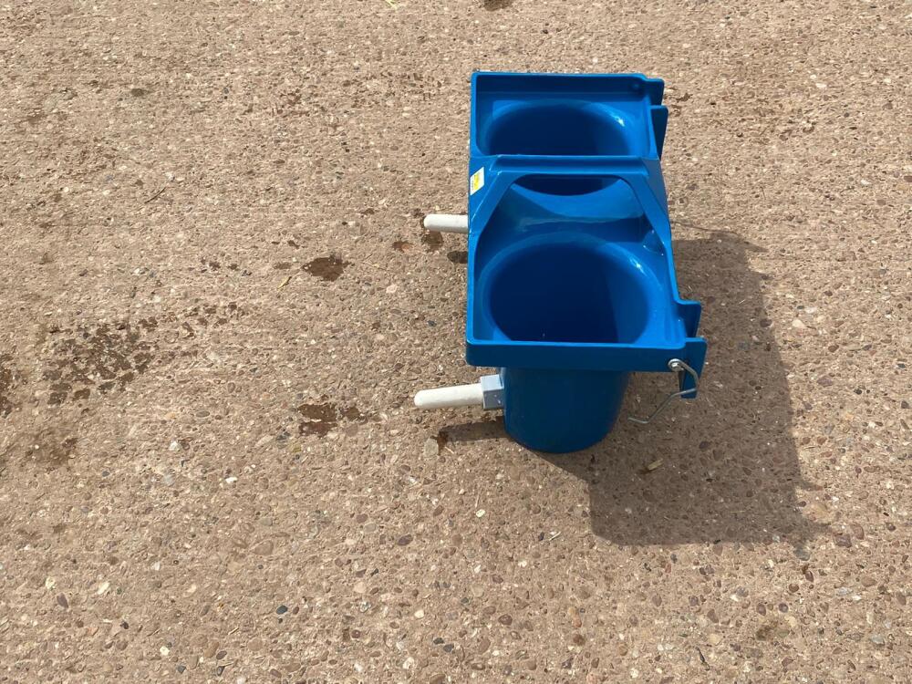 WYDALE 2 TEAT CALF FEEDER