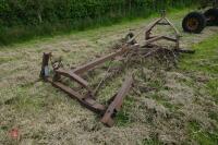 MOUNTED CHAIN HARROWS (S/R) - 8