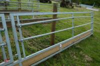 14FT 6" GALVANISED FEED BARRIER - 2