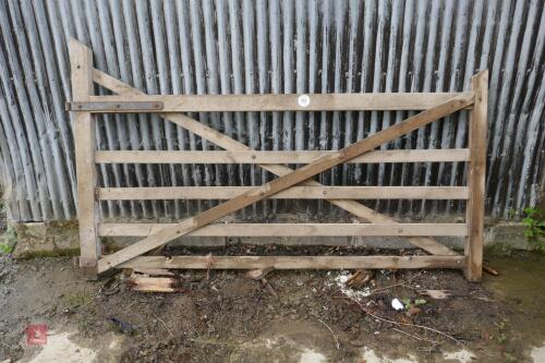 8FT WOODEN GATE