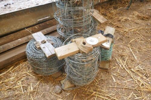 PART ROLLS OF BARBED WIRE & STOCK NETTING