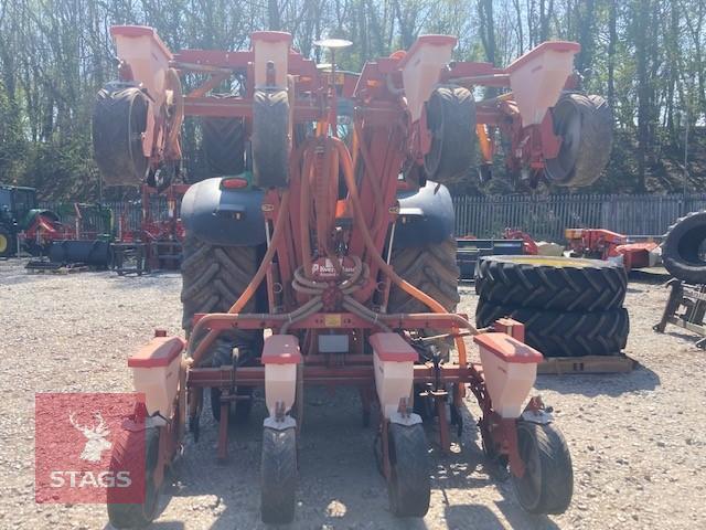 ACCORD OPTIMA 8 ROW MAIZE DRILL