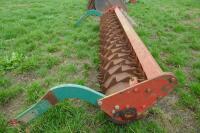 3M KVERNELAND PACKER ROLLER - 8