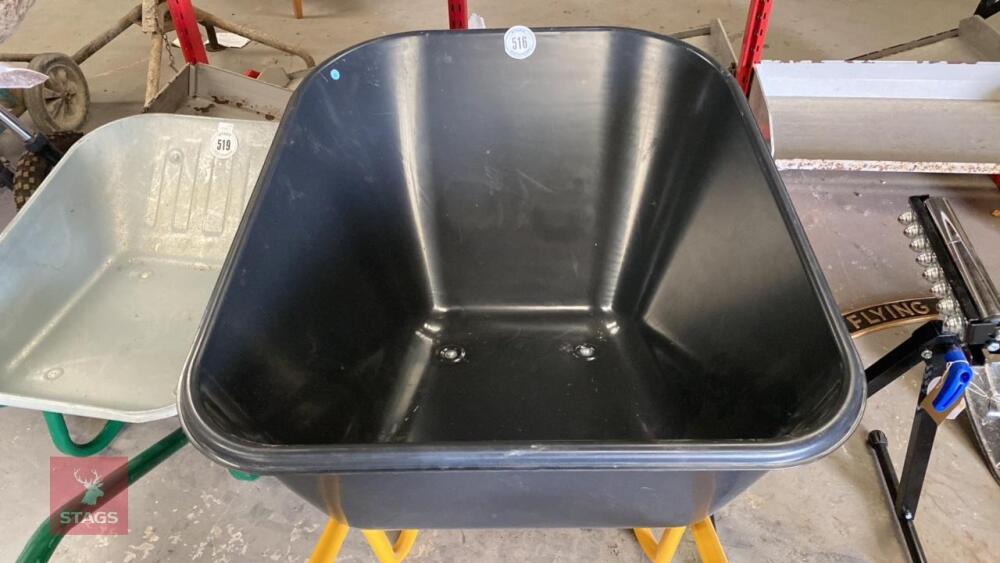 JUMBO TWIN WHEEL EQUESTRIAN WHEELBARROW