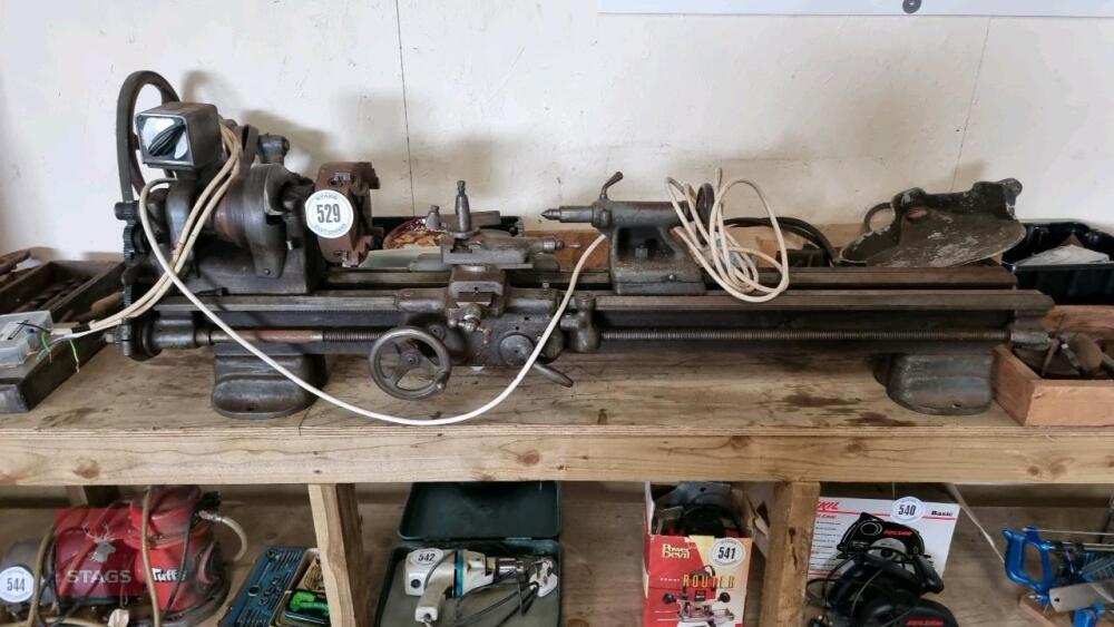 METAL WORKING LATHE C/W 6 BOXES TOOLS