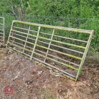 2 X 10FT GATES - 3