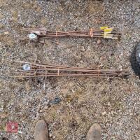 10 X FENCING STAKES - 2