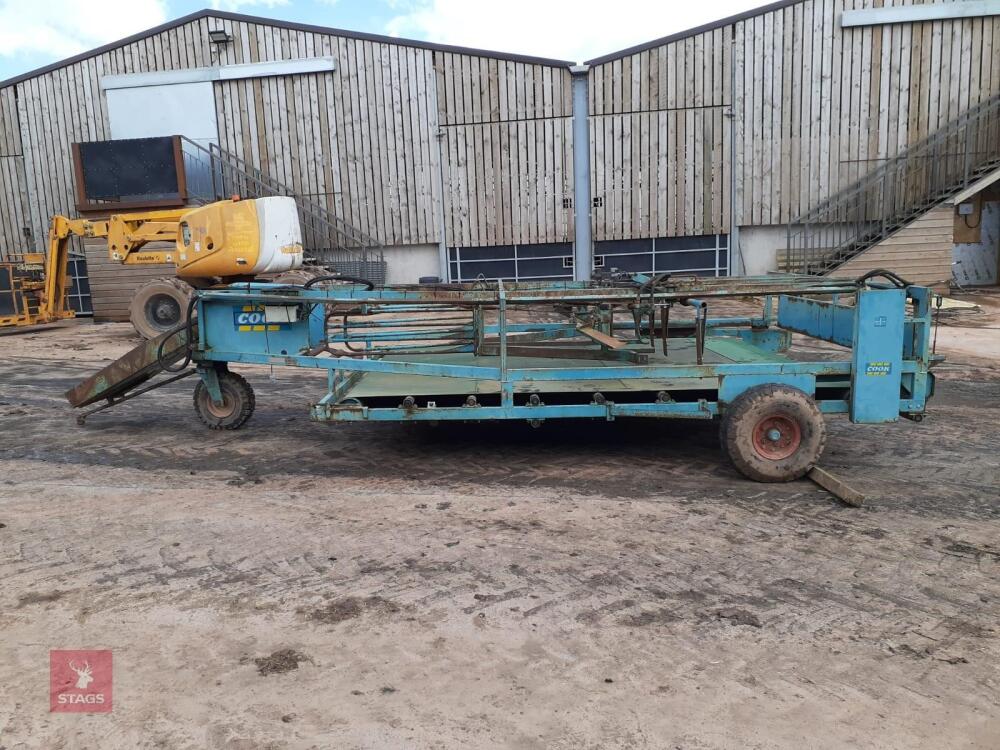 COOKS FLAT BALE SLEDGE