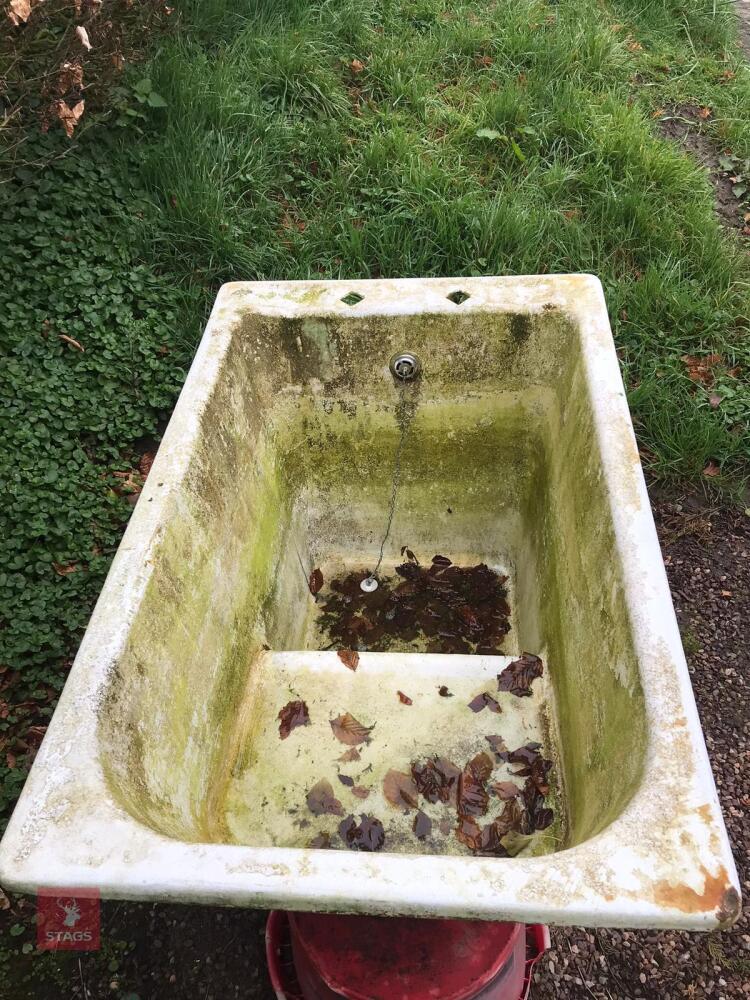 1930'S CAST IRON SITIN BATH