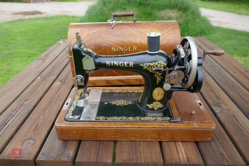 SINGER SEWING MACHINE