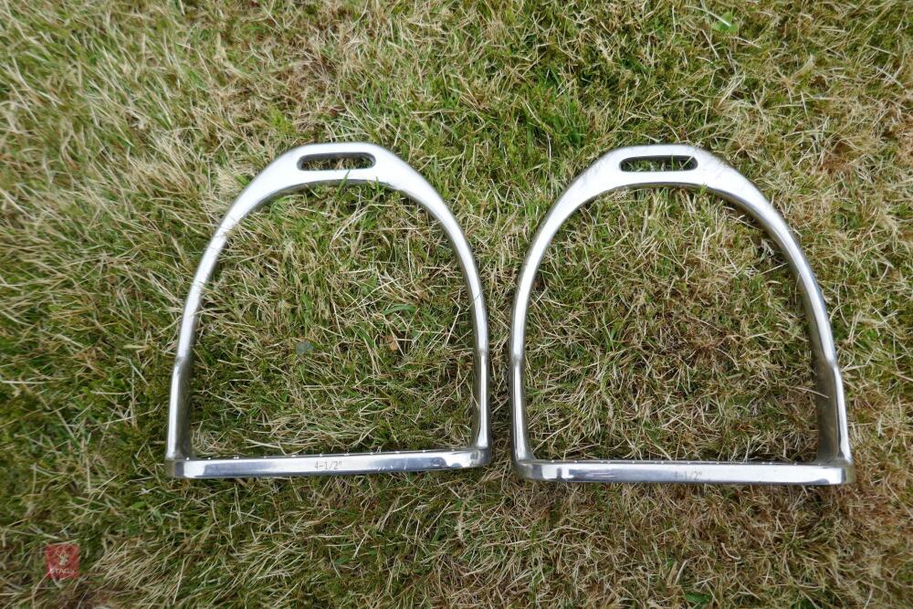 PAIR STIRRUP IRONS